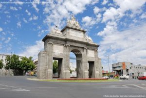 Foto Puerta de Toledo de Madrid 15