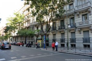 Foto Calle de Ferraz cerca de la Plaza de España de Madrid 6