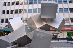 Foto Escultura de Los Cubos 4
