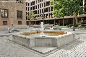 Foto Fuente Plaza del Rey 3