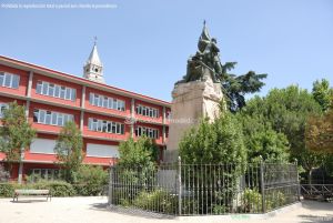 Foto Escultura al General Vara del Rey y Héroes de Caney 3