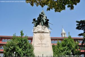 Foto Escultura al General Vara del Rey y Héroes de Caney 6