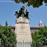 Foto Escultura al General Vara del Rey y Héroes de Caney 7