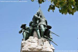 Foto Escultura al General Vara del Rey y Héroes de Caney 8