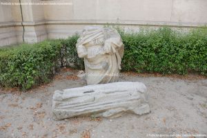 Foto Restos de Esculturas de la Antigua Basílica de Atocha 2