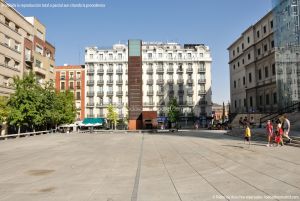 Foto Plaza del Museo Reina Sofía 10