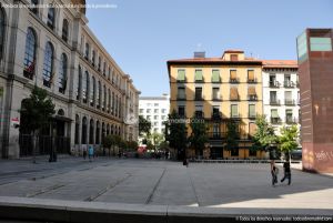 Foto Plaza del Museo Reina Sofía 16