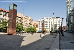 Foto Plaza del Museo Reina Sofía 18