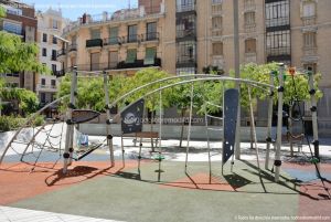 Foto Parque infantil en Plaza de Dalí 7
