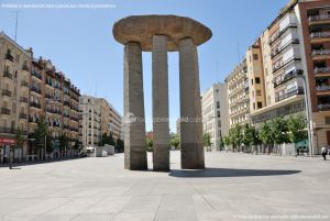 Foto Monolito en la Plaza de Dalí 11