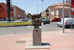 Foto Esculturas en Vía Complutense 2