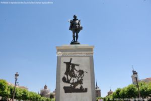 Foto Escultura a Miguel de Cervantes 8