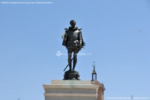 Foto Escultura a Miguel de Cervantes 13