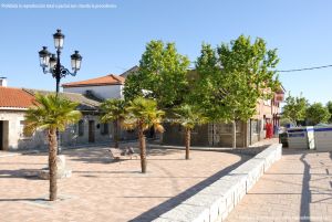 Foto Plaza del Reloj de Navas del Rey 4