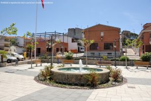 Foto Fuente Plaza de España de Pelayos de la Presa 6