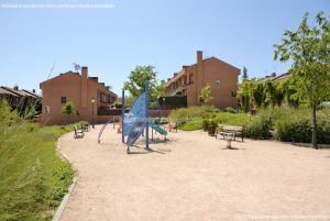 Foto Parque Infantil en Urbanizaciones 4
