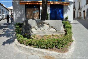 Foto Escudo de Piedra junto a Plaza del Rucero 2