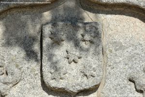 Foto Escudo de Piedra junto a Plaza del Rucero 4
