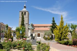 Foto Plaza de la Iglesia de Galapagar 16