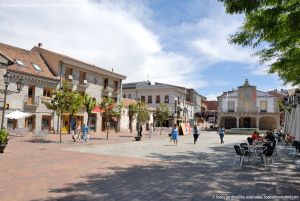 Foto Plaza de la Constitución de Galapagar 3