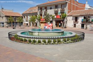 Foto Fuente Plaza de la Constitución de Galapagar 5