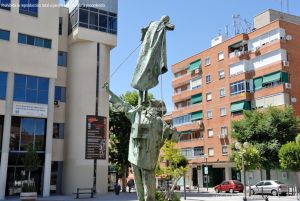 Foto Escultura al tiritero en Plaza de la Cultura 12