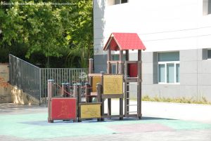 Foto Parque infantil en Avenida de la Sierra 1