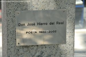 Foto Escultura Don José Hierro del Real 1