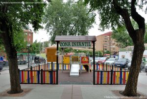 Foto Parque infantil en Calle Ajalvir 5