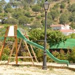 Foto Parque infantil junto al Ayuntamiento de Valdemaqueda 3