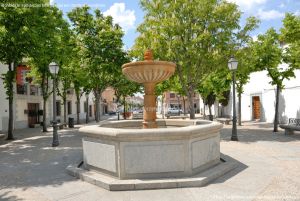 Foto Fuente Plaza de la Constitución de Villaviciosa de Odon 2