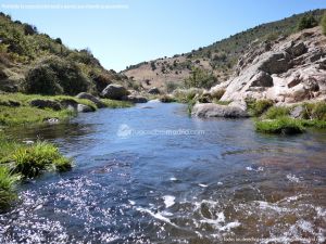 Foto Piscinas naturales y Zona de baño en el Río Aceña 8