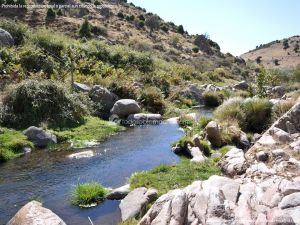 Foto Piscinas naturales y Zona de baño en el Río Aceña 9