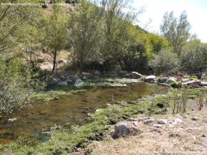 Foto Piscinas naturales y Zona de baño en el Río Aceña 31