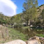 Foto Piscinas naturales y Zona de baño en el Río Aceña 32