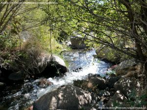 Foto Piscinas naturales y Zona de baño en el Río Aceña 36