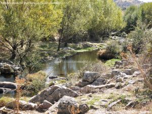 Foto Piscinas naturales y Zona de baño en el Río Aceña 39