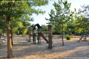 Foto Zona Infantil en Área Recreativa Puente Nuevo 3