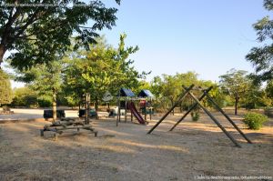 Foto Zona Infantil en Área Recreativa Puente Nuevo 7