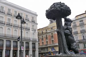 Foto Estatua de El Oso y el Madroño 10